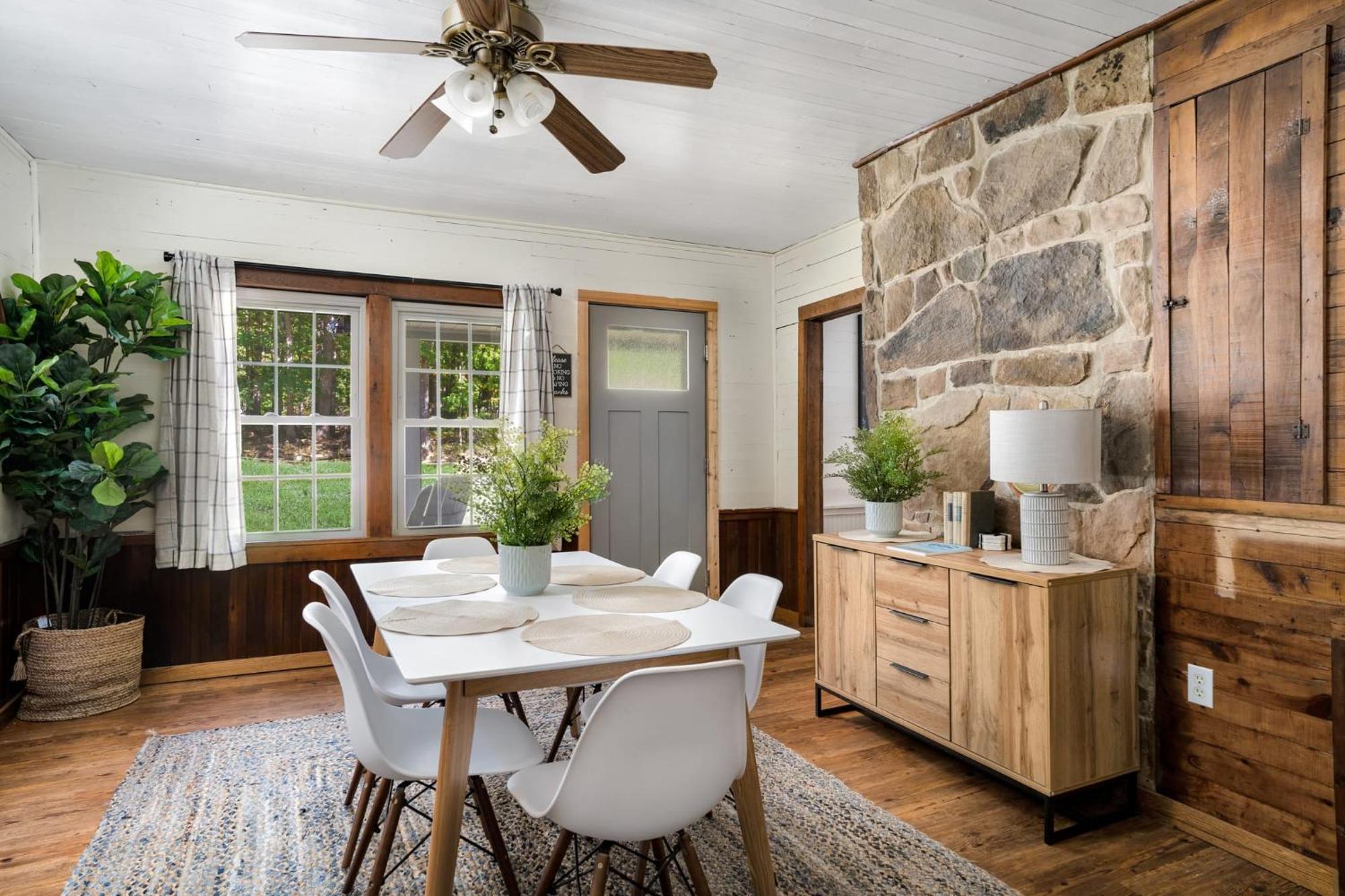 River Access W Hot Tub, Grill, Wifi, & Fire Pit! Lost City Exterior photo