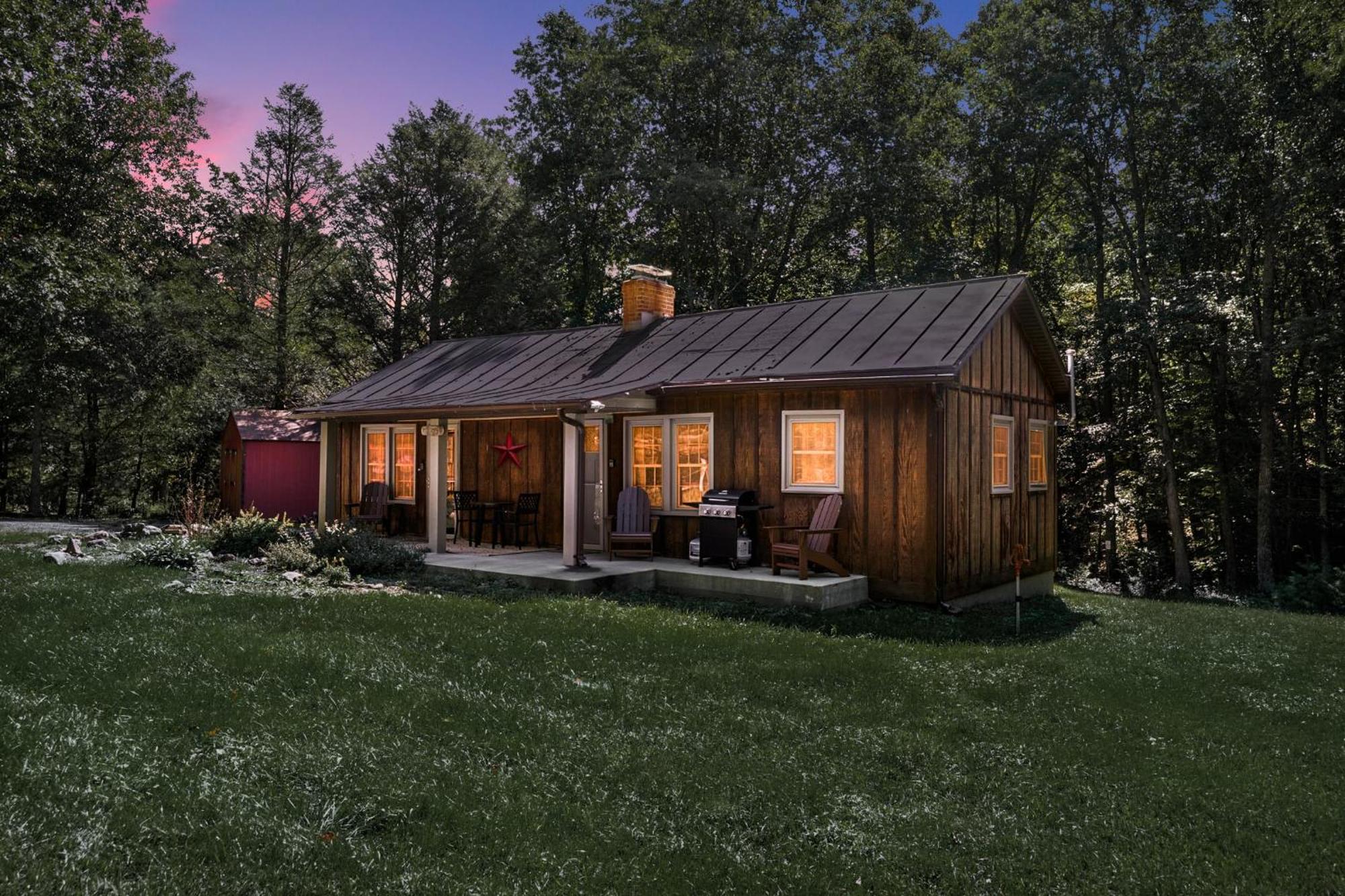 River Access W Hot Tub, Grill, Wifi, & Fire Pit! Lost City Exterior photo